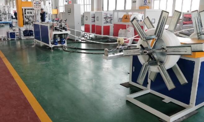 pexa tube machine.jpg pexa tube machine.jpg